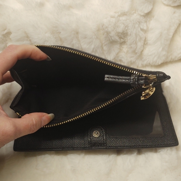 SOLD Coach Long Bifold Snap Charm Wallet Limited Edition - Picture 4 of 8